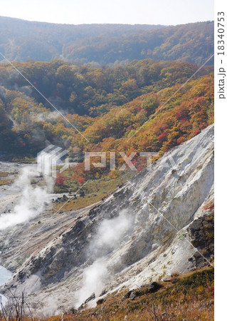 大湯沼　秋の登別 18340753