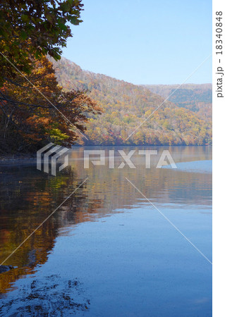 秋の倶多楽湖 秋の倶多楽湖 18340848