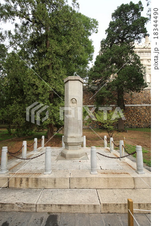 北京　碧雲寺　（香山公園） 18344490