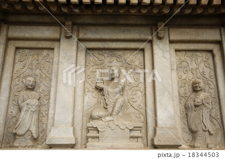 北京　碧雲寺　（香山公園）　金剛宝座塔 18344503