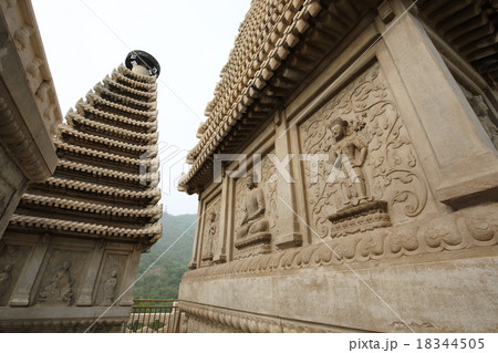 北京　碧雲寺　（香山公園）　金剛宝座塔 18344505