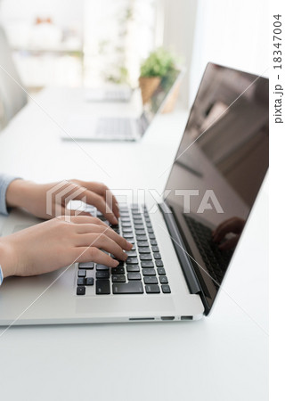 ビジネス 18347004