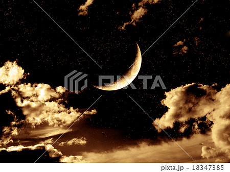 The moon in the night sky のイラスト素材 [18347385] - PIXTA