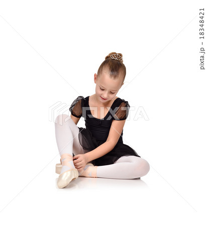 little girl ballerina 18348421