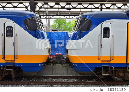 ヨーロッパの列車　 18351129