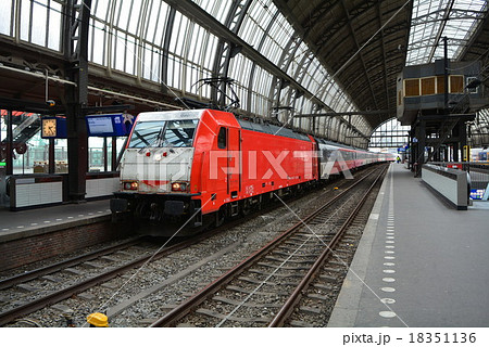 ヨーロッパの列車 ヨーロッパの列車 18351136