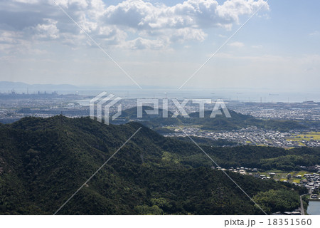 播磨アルプスと町並み 高御位山より (兵庫県加古川市, 高砂市) 播磨アルプスと町並み 高御位山より (兵庫県加古川市, 高砂市) 18351560