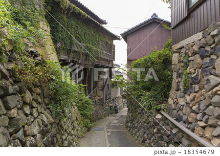 男木島の路地 18354679