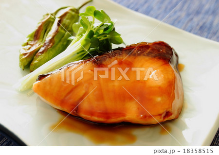 ぶりの照焼き 18358515