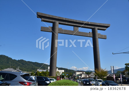 大神神社大鳥居 18362678