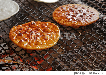 Japanese local homemade soy rice cracker sembei 18362707