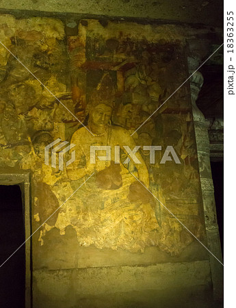 インド　アジャンター石窟　第1窟　蓮華手菩薩 18363255