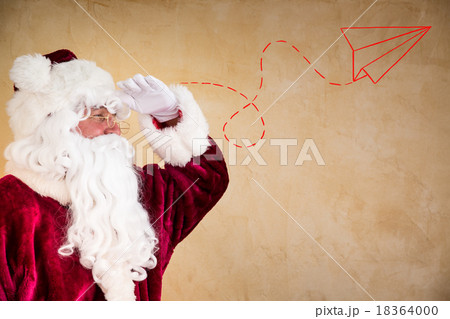 Santa Claus looking ahead Santa Claus looking ahead 18364000