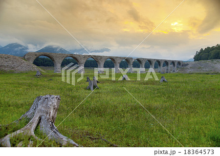 タウシュベツ川橋梁2 タウシュベツ川橋梁2 18364573