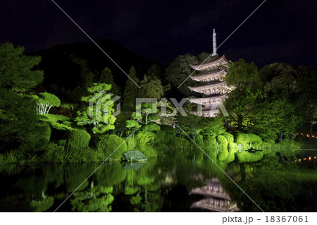 瑠璃光寺五重塔 18367061