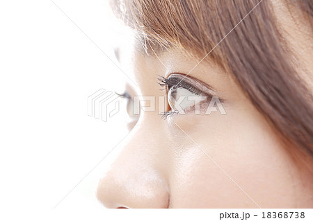 目元　横顔 18368738