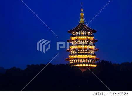 the pagoda of west lake or Lei Feng Ta 18370583