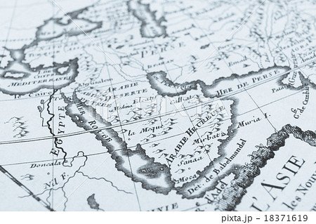 アンティークの世界地図　 18371619