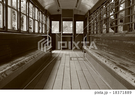 都電6000系の車内 都電6000系の車内 18371889