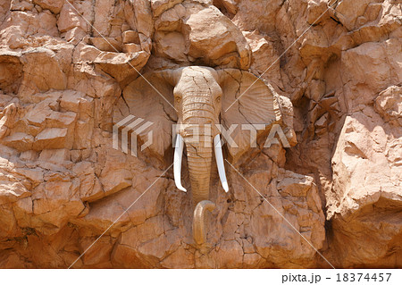 elephant statue on the Bridge of Time, Sun City 18374457