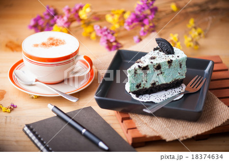 Peppermint cheese cake in cafe Peppermint cheese cake in cafe 18374634