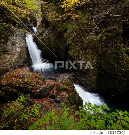 小坂の滝 三ツ滝 岐阜県下呂市小坂町 小坂の滝 三ツ滝 岐阜県下呂市小坂町 18377303