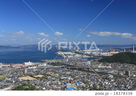 青ノ山より望む備讃瀬戸、瀬戸大橋、宇多津町 18378336