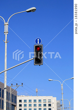 red traffic light red traffic light 18381990