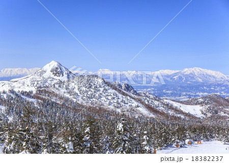志賀高原から望む黒姫山や妙高山方面 18382237