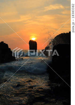 東尋坊と雄島 東尋坊と雄島 18383382