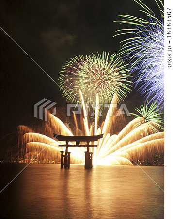 宮島水中花火大会 宮島水中花火大会 18383607