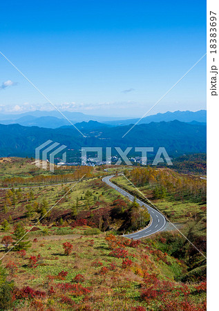 志賀草津道路からの草津温泉の眺め 18383697