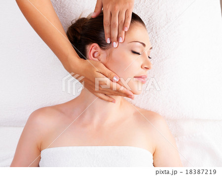 Woman having massage of body in spa salon 18387219