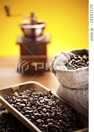 Traditional Coffee cup and beans Traditional Coffee cup and beans 18392379