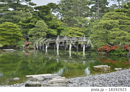 京都御所 御池庭 18392925