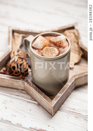 Cocoa drink with marshmallows 18398362