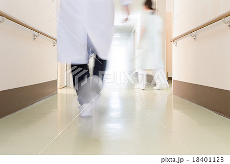 病院の廊下 病院の廊下 18401123