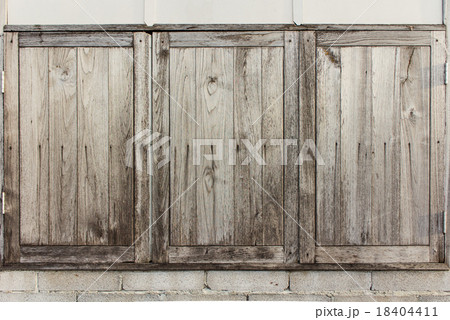 Wooden window Wooden window 18404411