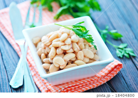 white bean 18404800