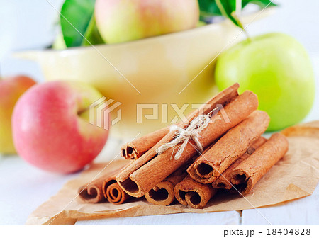 cinnamon and apples 18404828