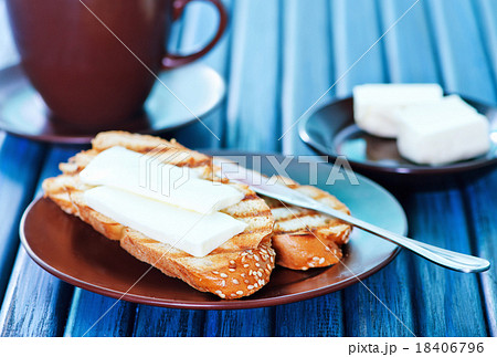 bread with butter 18406796
