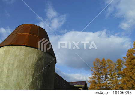 サイロと秋の空 サイロと秋の空 18406898