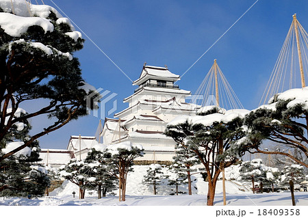 冬の鶴ヶ城 18409358