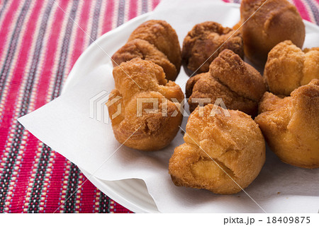 サーターアンダギー 18409875