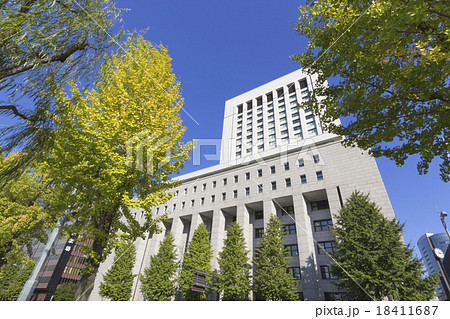 日比谷通の街並み　第一生命館 18411687