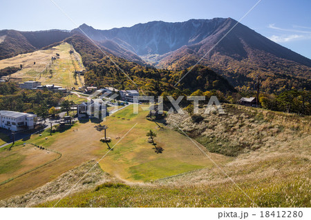 豪円山のろし台から眺めた大山 18412280