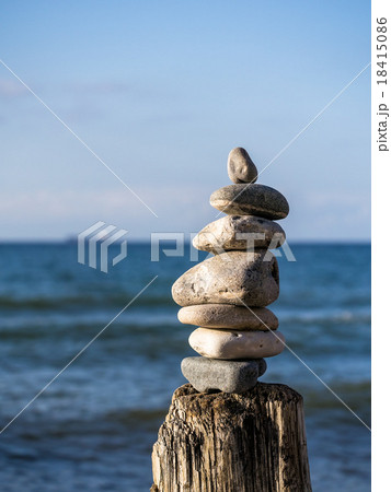 Staple of stones on a groyne 18415086