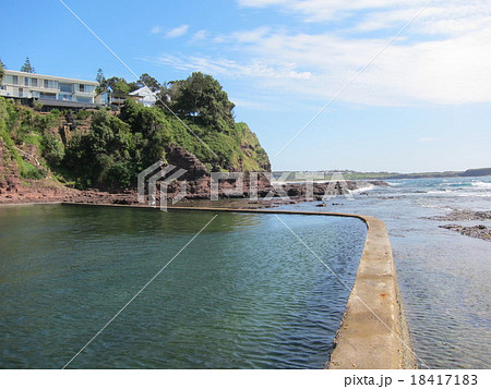 Rock pool in Australia Kiama 18417183