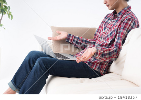 若い男性 若い男性 18418357