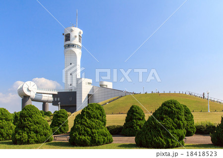 快晴の横浜シンボルタワー 快晴の横浜シンボルタワー 18418523